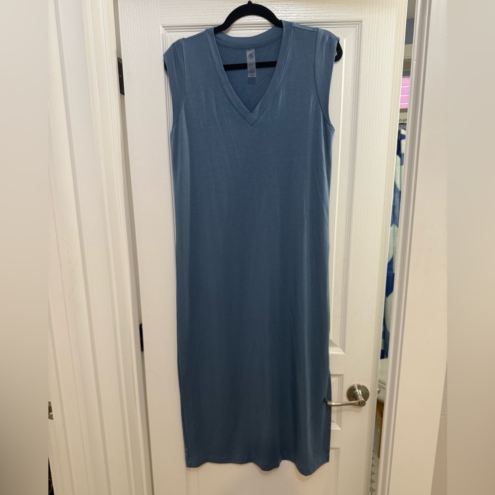 Lou & Grey Blue Sleeveless Midi Dress
